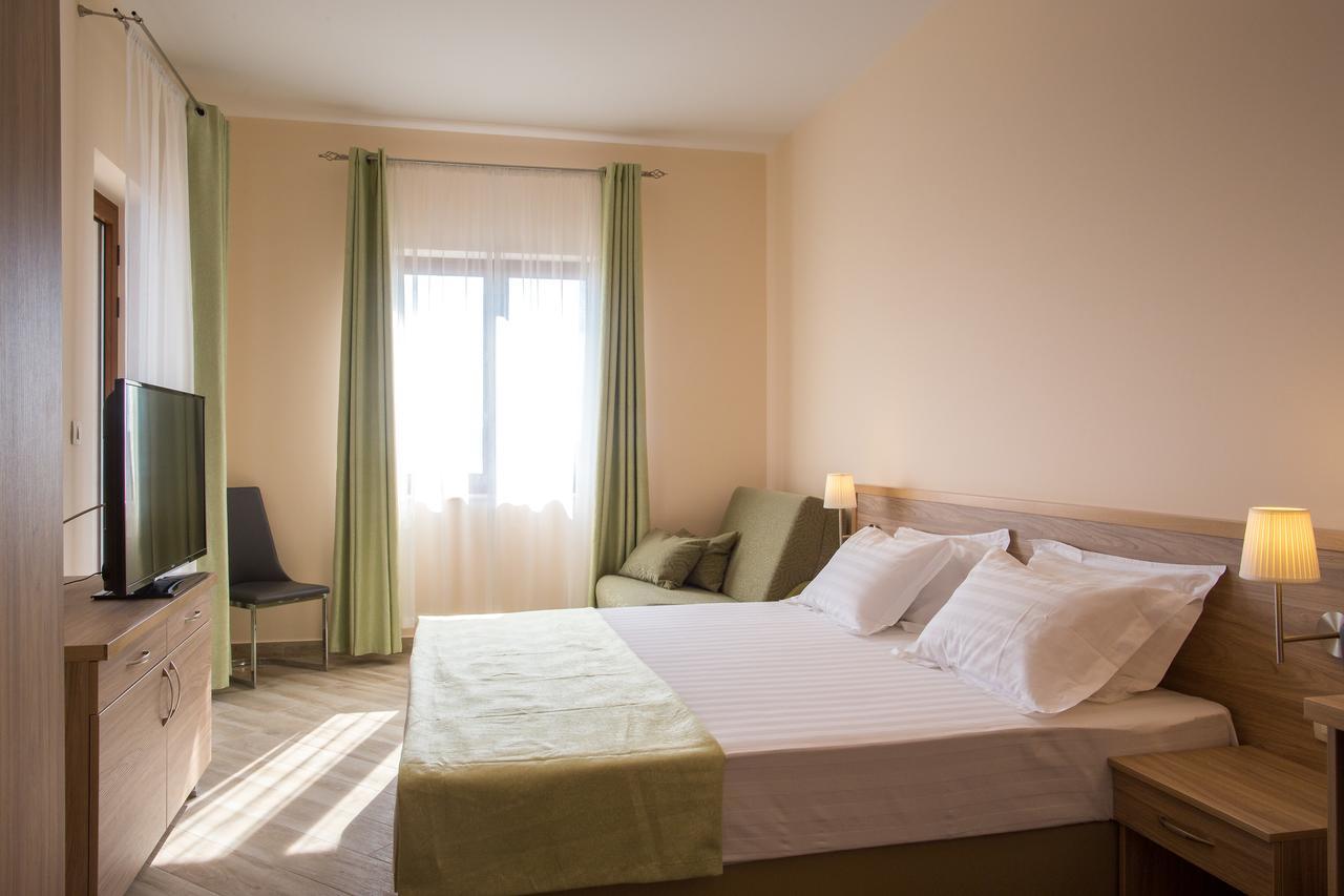 ApartHotel Belvedere Residence Budva Værelse billede