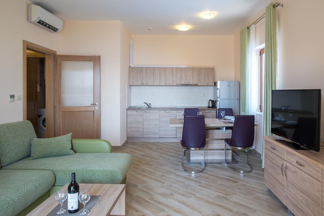 ApartHotel Belvedere Residence Budva Værelse billede