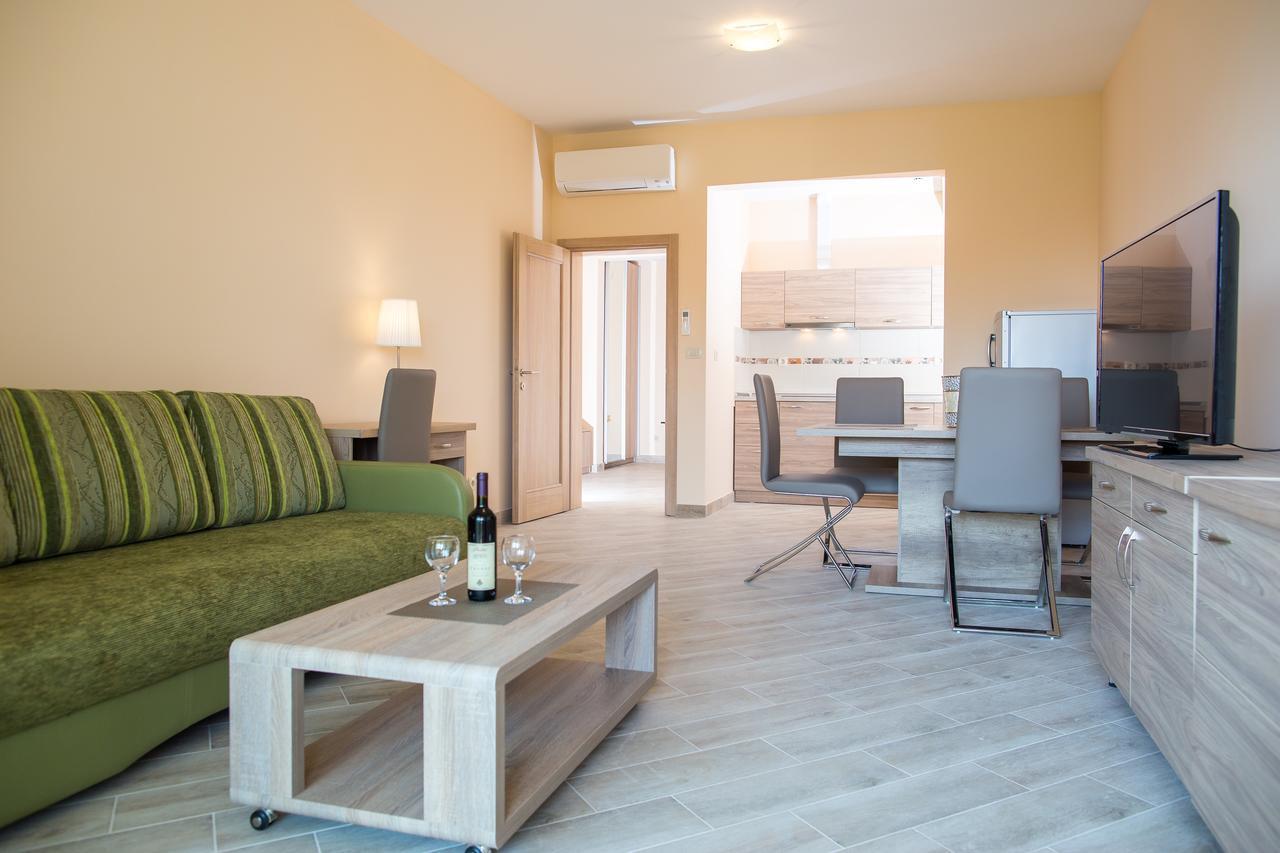 ApartHotel Belvedere Residence Budva Værelse billede